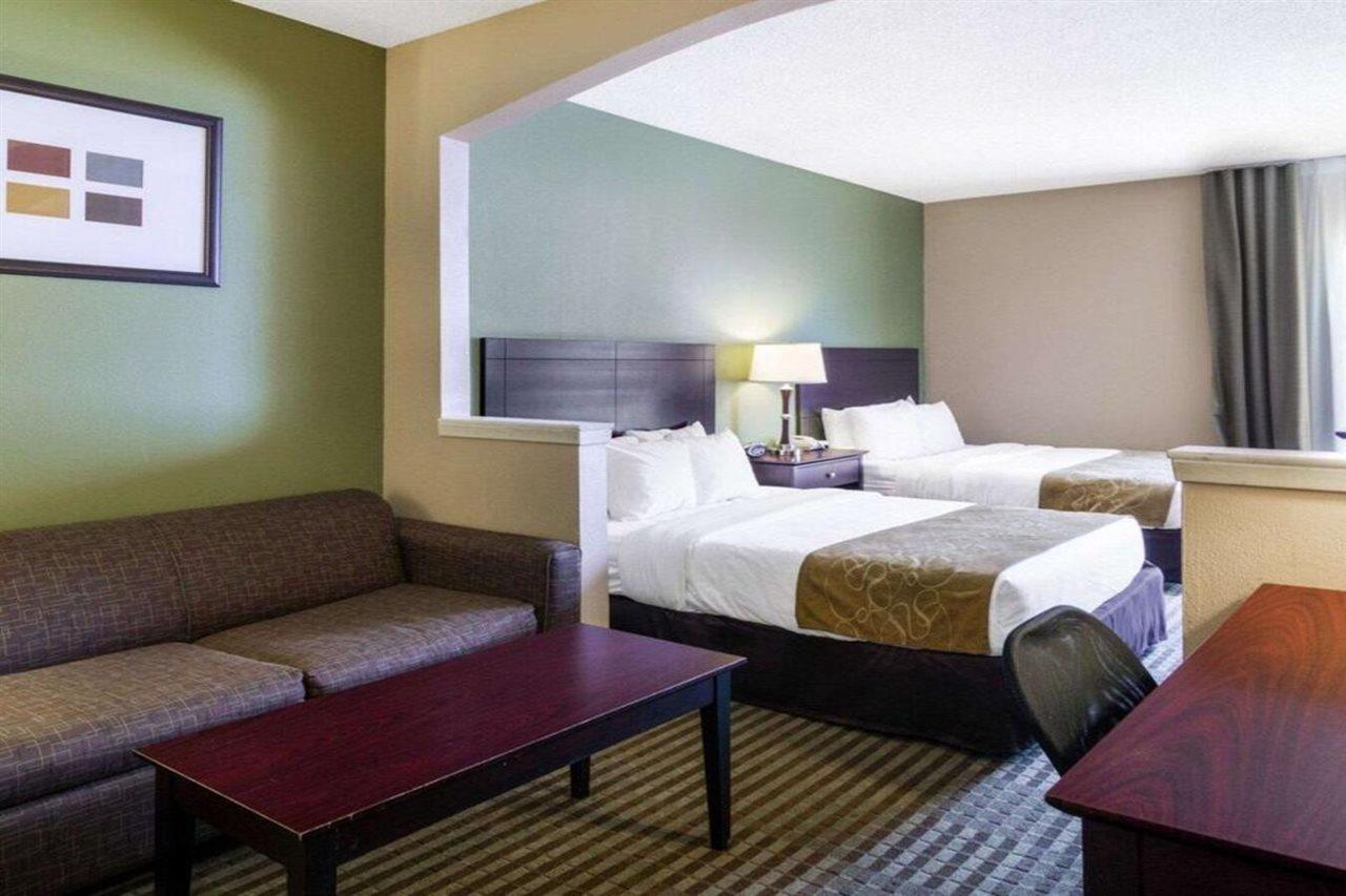 Quality Suites Irving-Las Colinas Экстерьер фото