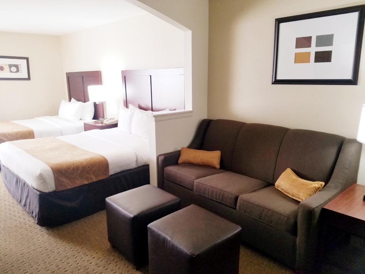 Quality Suites Irving-Las Colinas Экстерьер фото