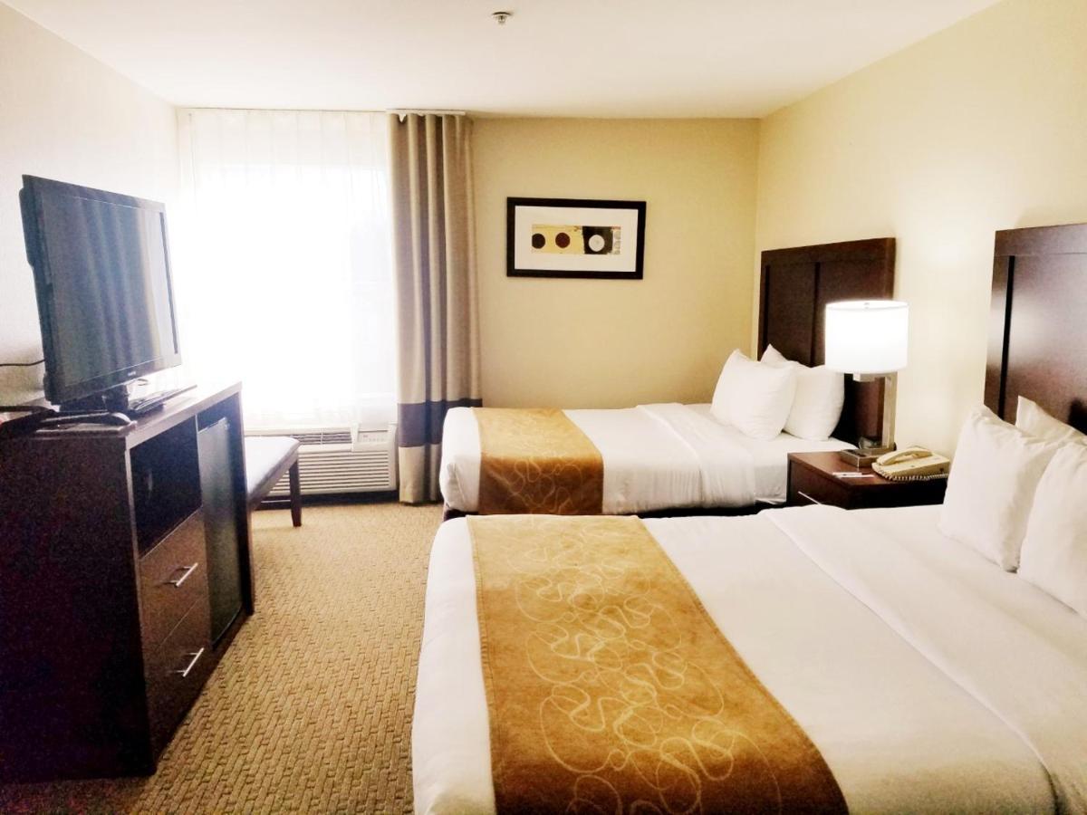 Quality Suites Irving-Las Colinas Экстерьер фото