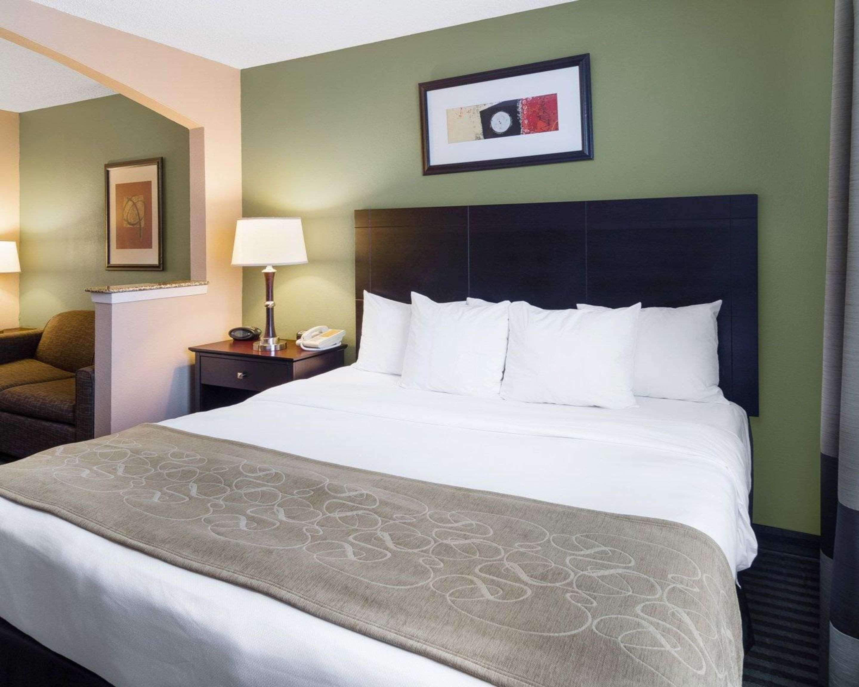 Quality Suites Irving-Las Colinas Экстерьер фото