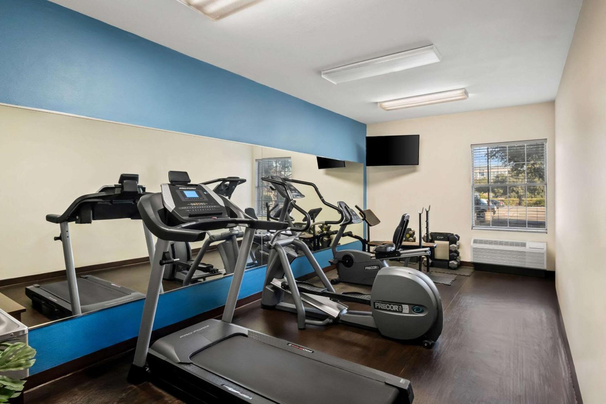 Quality Suites Irving-Las Colinas Экстерьер фото
