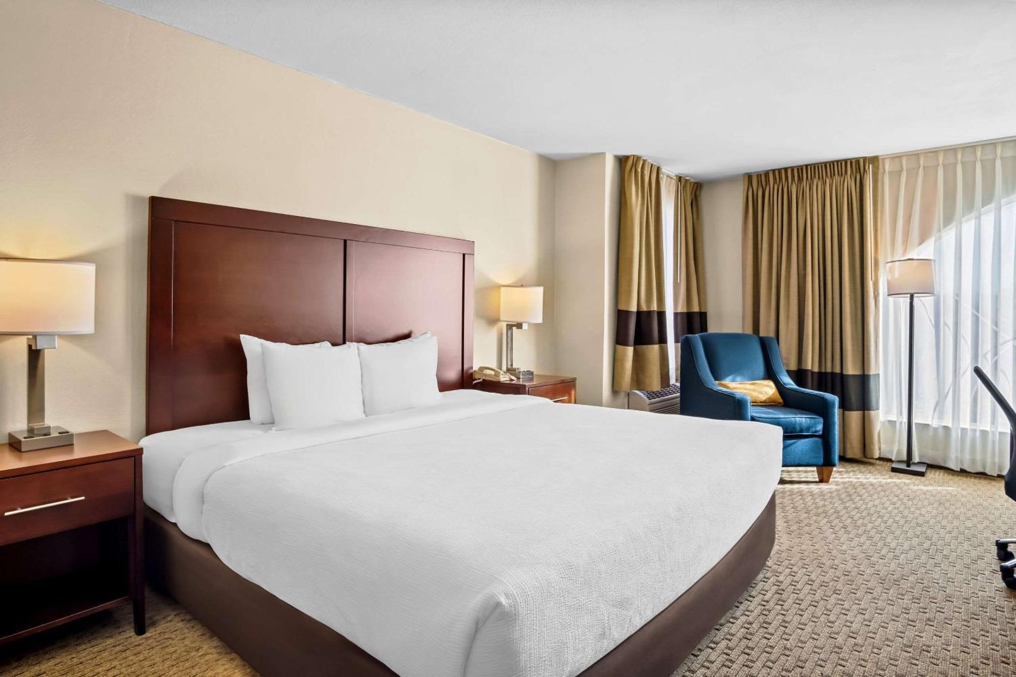 Quality Suites Irving-Las Colinas Экстерьер фото